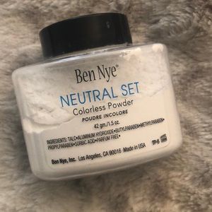 Ben Nye setting powder -neutral-